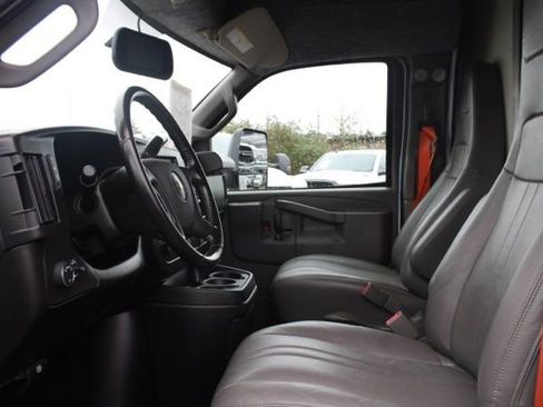 Used 2023 Chevrolet Express 3500 w/ Power Convenience Package image 23
