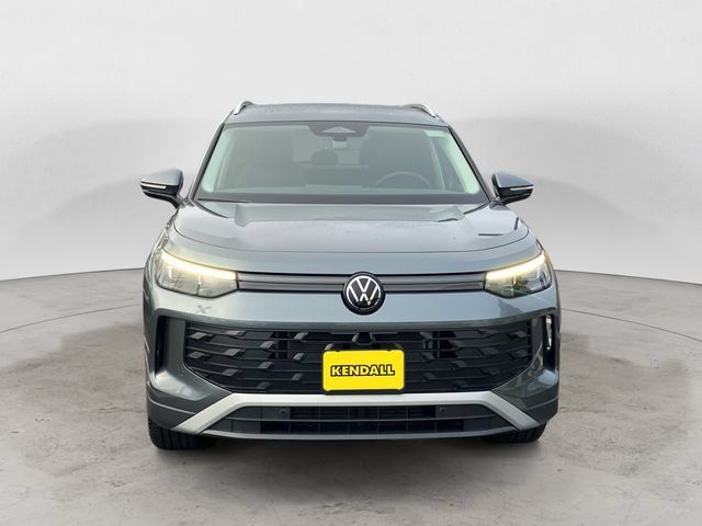 Certified 2026 Volkswagen Tiguan SE AWD/4WD image 8