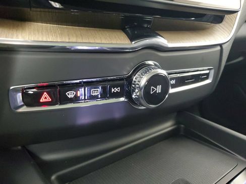 Used 2026 Volvo XC60 B5 Plus w/ Protection Package Premier AWD/4WD image 30