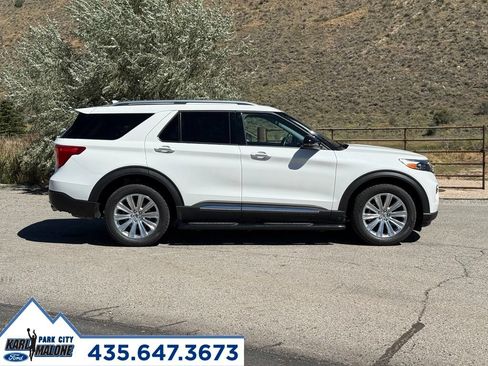 Used 2022 Ford Explorer Limited w/ Equipment Group 301A AWD/4WD image 6