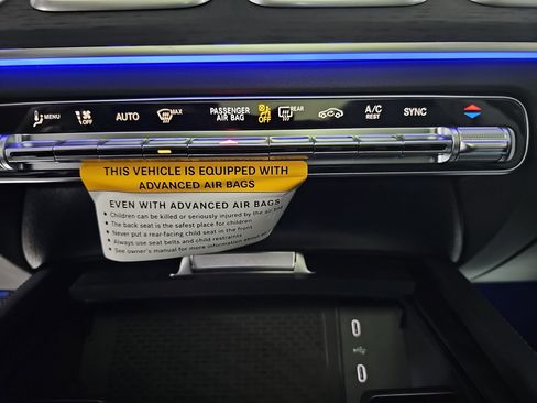 New 2026 Mercedes-Benz GLS 450 4MATIC image 23