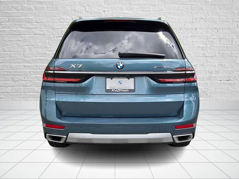Used 2024 BMW X7 xDrive40i w/ Premium Package AWD/4WD image 5