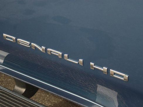 New 2026 GMC Sierra 2500 Denali w/ Denali Reserve Package image 11