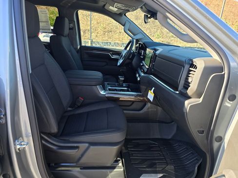 New 2026 GMC Sierra 1500 Elevation image 26