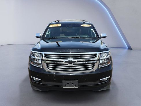 Used 2019 Chevrolet Suburban Premier w/ Premier Plus Edition AWD/4WD image 10