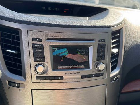 Used 2014 Subaru Outback 2.5i Limited w/ Moonroof Package image 17