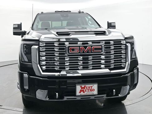 New 2026 GMC Sierra 3500 Denali w/ Denali Reserve Package image 25