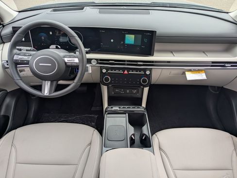 New 2025 Hyundai Tucson Limited image 21