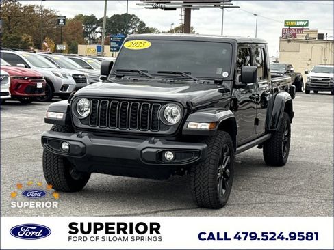 Used 2025 Jeep Gladiator Sport image 13