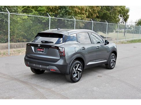 New 2026 Nissan Kicks SV image 4