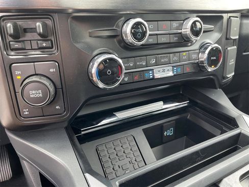 Used 2025 Ford F350 Lariat w/ Chrome Package image 23