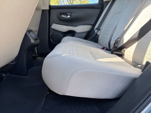 Used 2025 Honda HR-V LX image 25
