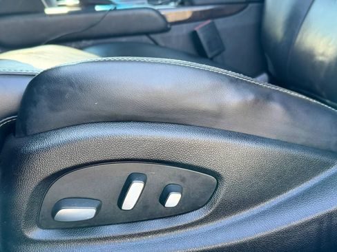 Used 2013 Cadillac XTS Premium FWD image 24