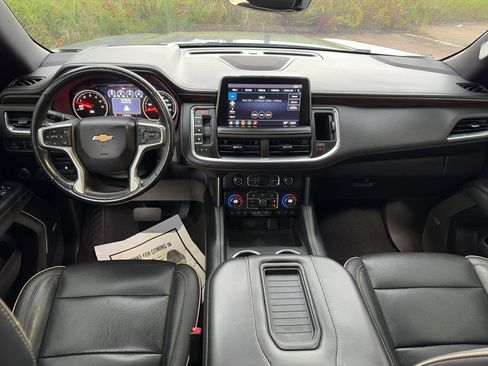 Used 2021 Chevrolet Tahoe Premier w/ Premium Package RWD image 9