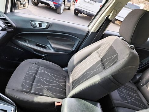 Used 2019 Ford EcoSport SE image 11