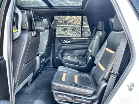 Used 2023 GMC Yukon AT4 w/ Technology Package AWD/4WD image 10