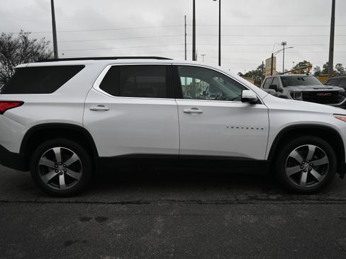 Used 2019 Chevrolet Traverse LT w/ LT Premium Package image 12