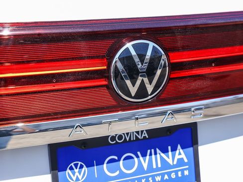 New 2026 Volkswagen Atlas Cross Sport SE image 11