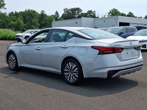 Certified 2024 Nissan Altima 2.5 SV FWD image 4