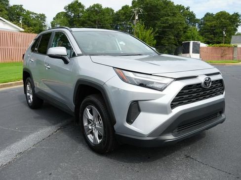 Used 2025 Toyota RAV4 XLE FWD image 1