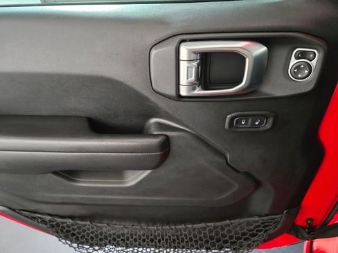 Used 2018 Jeep Wrangler Unlimited Sport S AWD/4WD image 28
