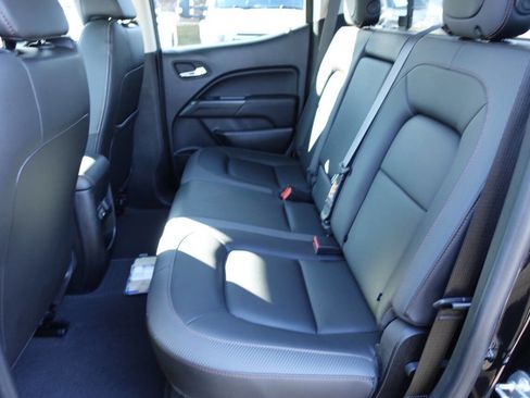 Used 2022 GMC Canyon AT4 AWD/4WD image 24