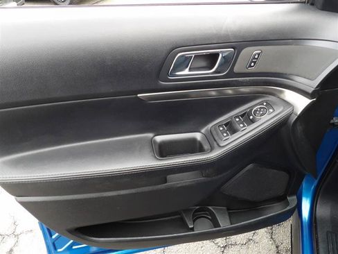 Used 2016 Ford Explorer 4WD Police Interceptor w/ Interior Upgrade Package image 12