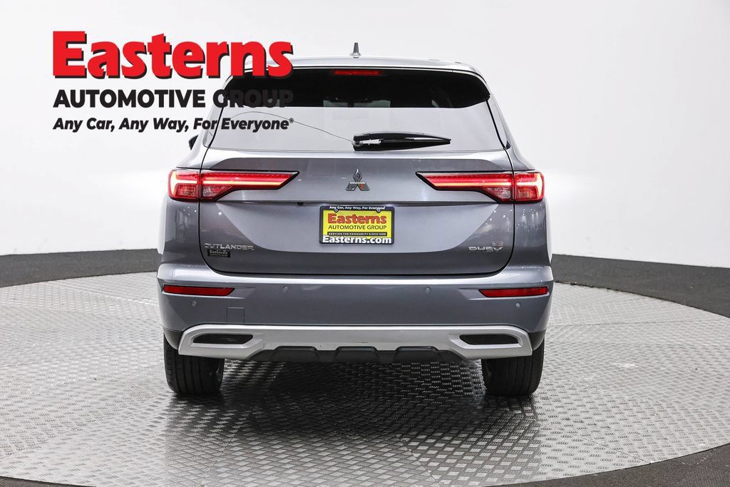 Used 2023 Mitsubishi Outlander SE AWD/4WD image 8