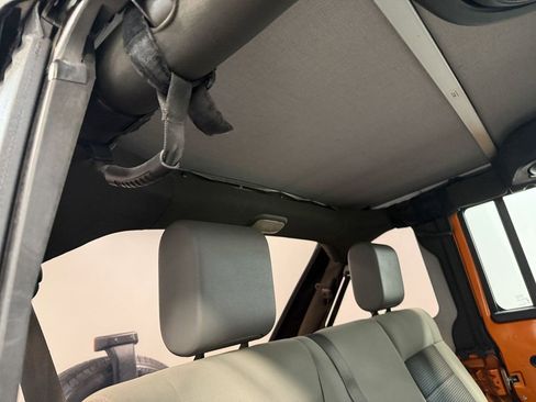 Used 2010 Jeep Wrangler Unlimited Sport image 15