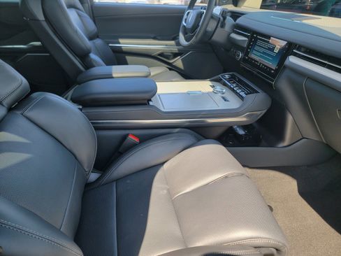 New 2025 Lincoln Navigator L Reserve w/ Jet Appearance Package image 15