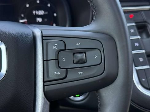 Used 2024 GMC Yukon SLT w/ SLT Premium Package AWD/4WD image 25