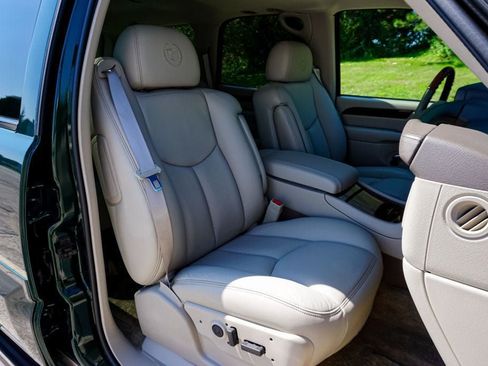 Used 2003 Cadillac Escalade AWD image 49