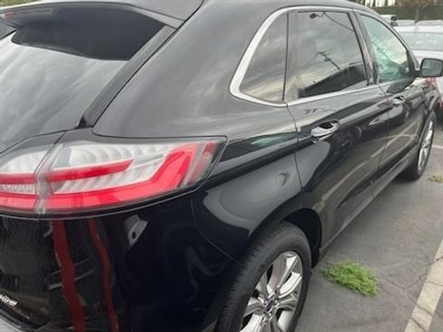 Used 2022 Ford Edge Titanium w/ Equipment Group 301A AWD/4WD image 4