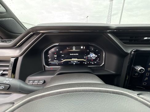 Used 2024 GMC Sierra 1500 AT4X image 12