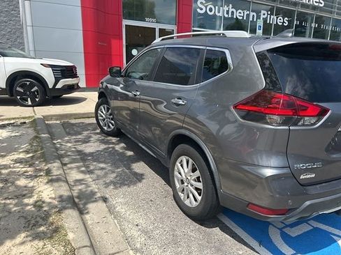 Used 2020 Nissan Rogue SV AWD/4WD image 7