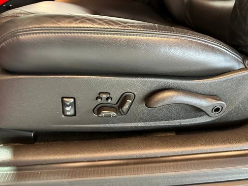 Used 2004 Chevrolet SSR w/ Preferred Equipment Group image 13