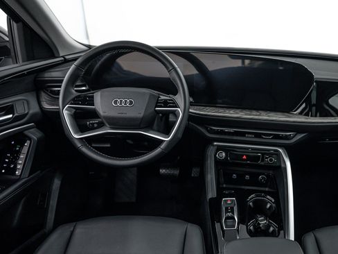 Used 2025 Audi Q5 Premium w/ Convenience Package AWD/4WD image 17