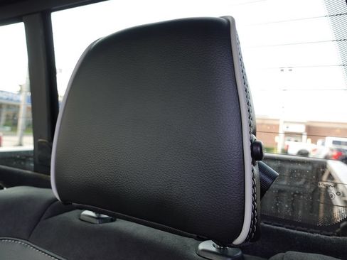 Used 2025 RAM 1500 Laramie w/ Sport Appearance Package AWD/4WD image 17