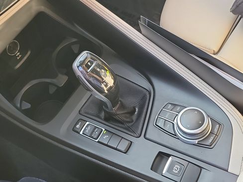 Used 2022 BMW X2 sDrive28i w/ Convenience Package FWD image 11