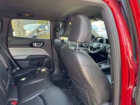 Used 2025 Jeep Compass Limited AWD/4WD image 16