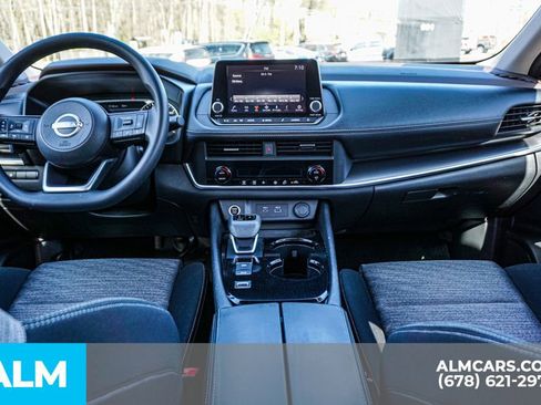 Used 2023 Nissan Rogue SV image 25