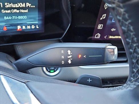 Used 2025 Chevrolet Equinox LT w/ Convenience Package II image 12