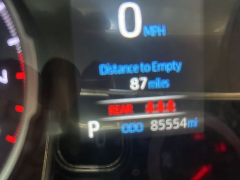 Used 2021 Toyota RAV4 XLE Premium image 11