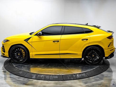 Used 2021 Lamborghini Urus image 7