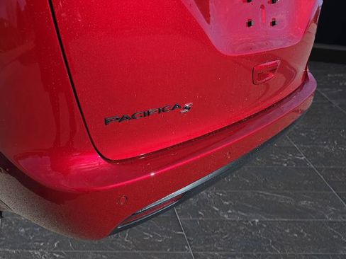 New 2026 Chrysler Pacifica Select w/ S Appearance Package image 35