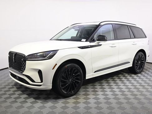 New 2026 Lincoln Aviator Reserve AWD/4WD image 2