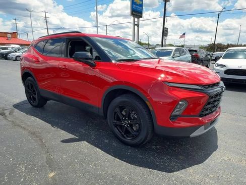 Used 2024 Chevrolet Blazer LT w/ Convenience Package AWD/4WD image 2