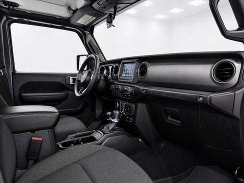 Used 2023 Jeep Wrangler Unlimited AWD/4WD image 18