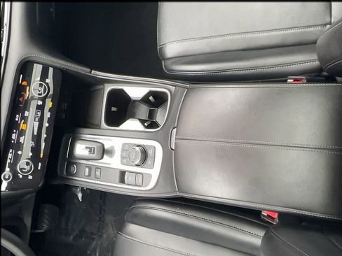 Used 2025 INFINITI QX60 Luxe FWD image 41