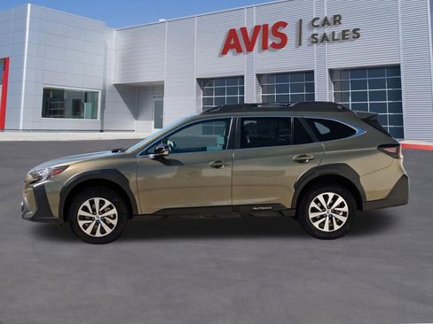 Used 2025 Subaru Outback Premium image 10